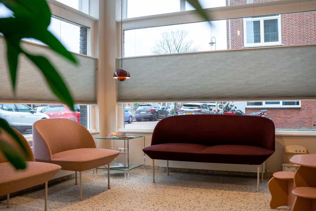 Binnen in de verloskundigenpraktijk van Day Verloskundigen in Den Haag